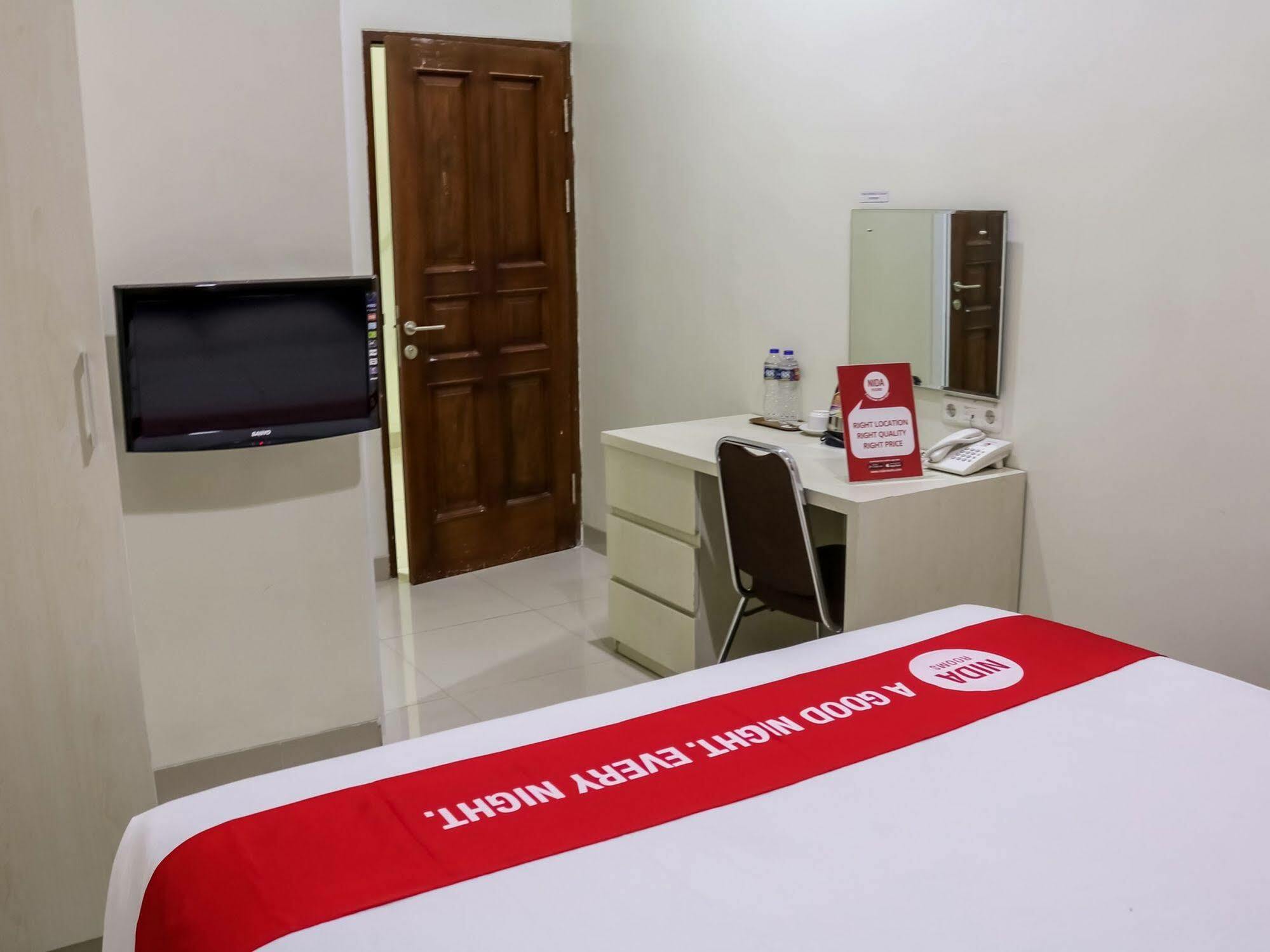 Hotel Nida Surya Samantri Coblong 2*