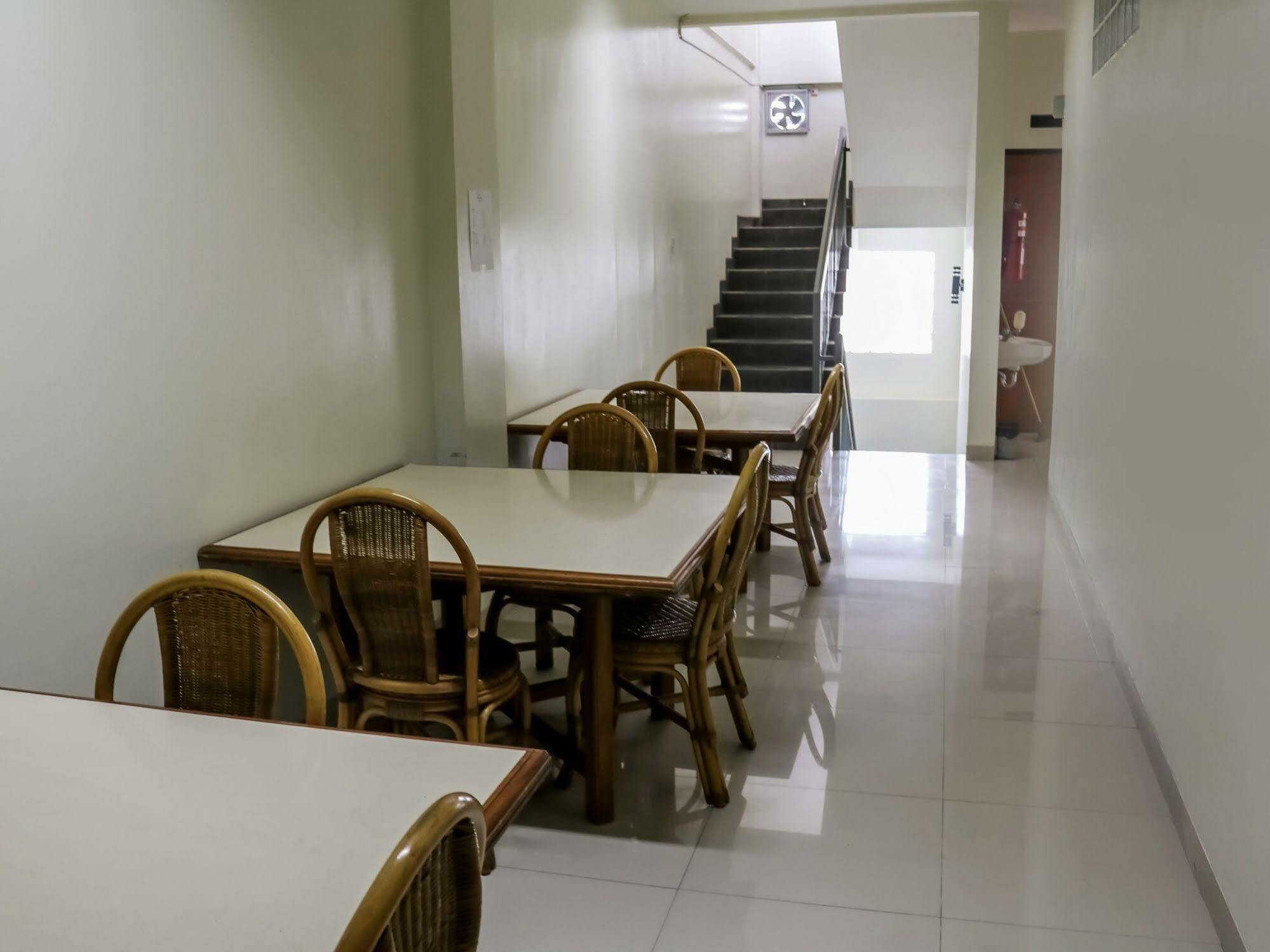 Hotel Nida Surya Samantri Coblong Bandung